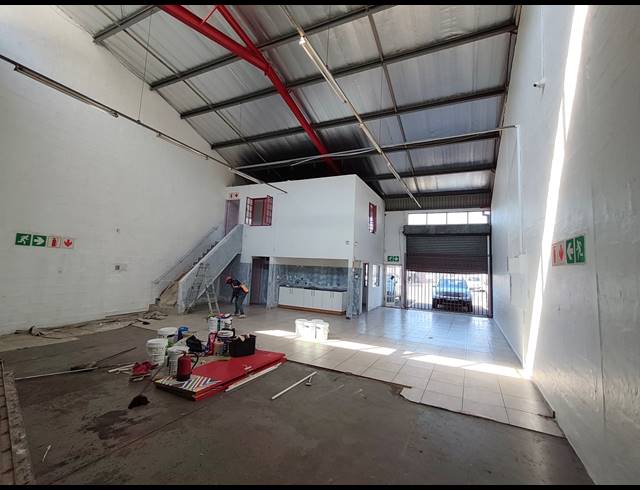 208M² MINI FACTORY TO LET IN SPRINGFIELD PARK